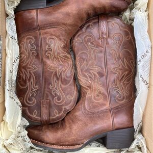 Ariat legend boots size 7.5
